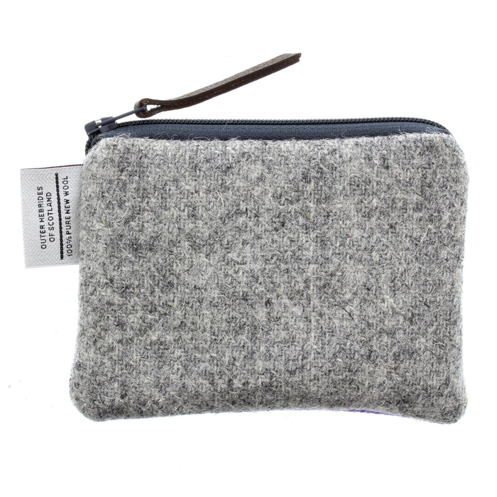 rear face of purse with plain light grey fabric