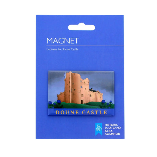 Packaged magnet of Doune Castle with blue background - Image