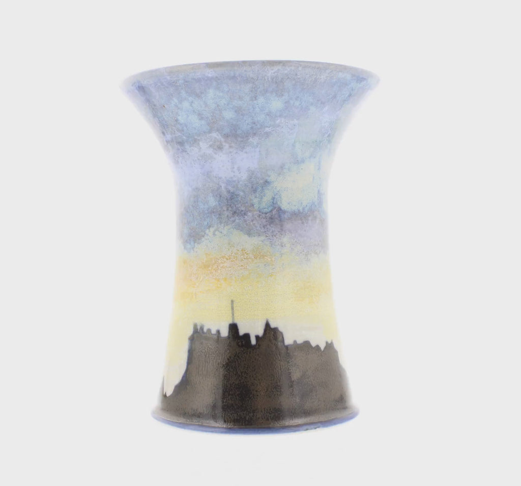 360 rotating video of edinburgh skyline vase showing details